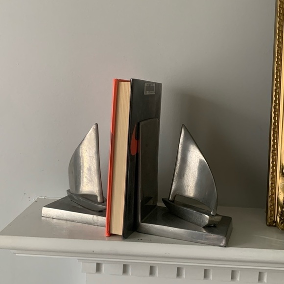 Zodiac bookends metal chrome sailboat set of 2 modern silver gray‎ MCM shelf - Picture 1 of 9